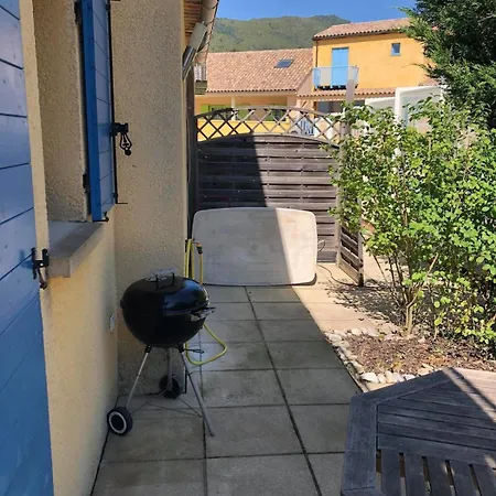 6 Person With 1 Pool On A Casa vacanze Castellane